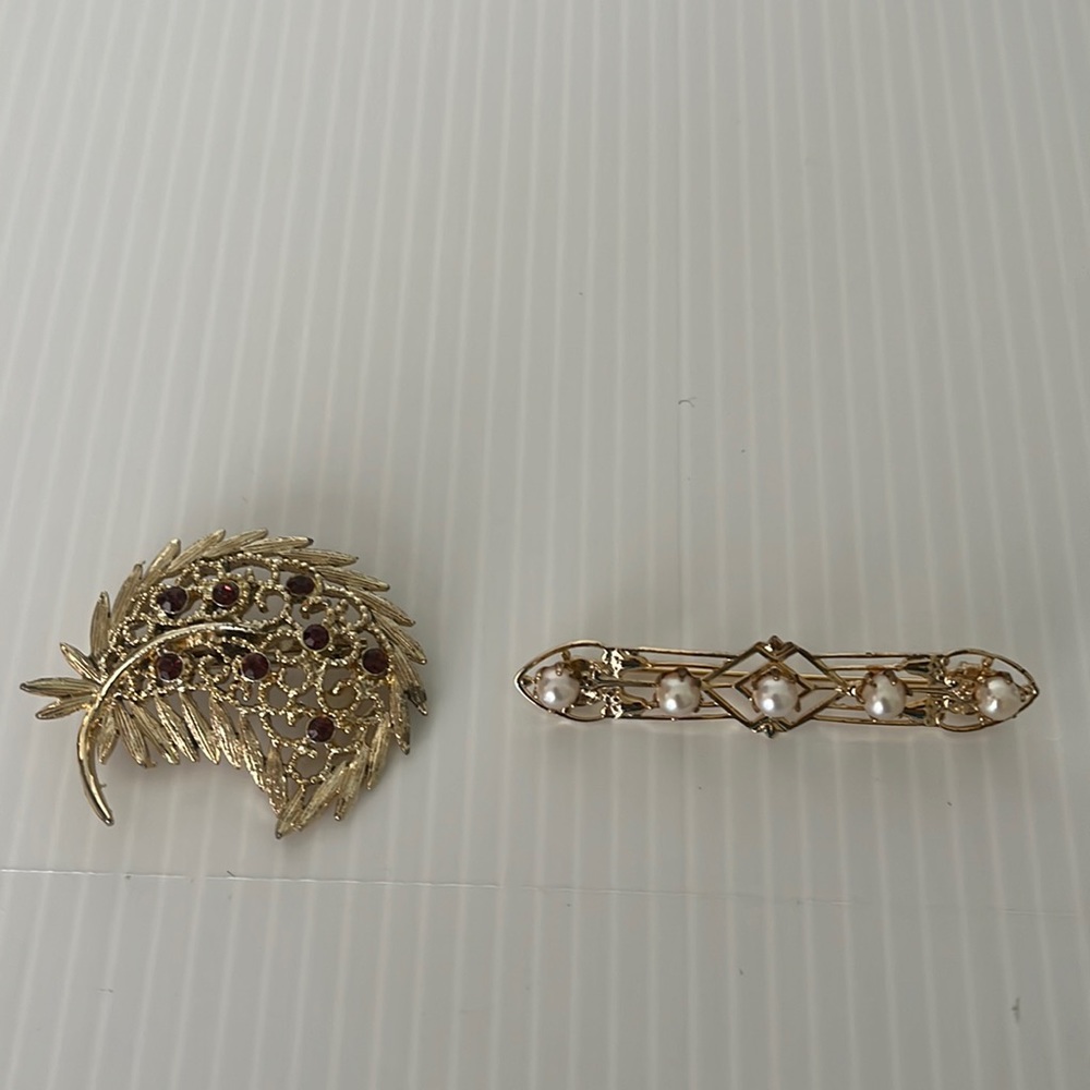 Vintage Brooches/Pins